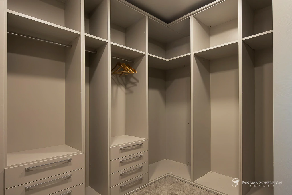 3 Bedroom Condo in Paitilla - Gallery image 31