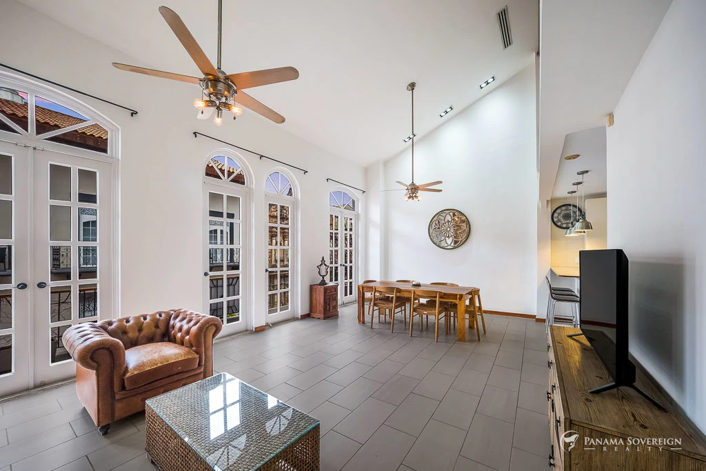2 Bedroom Condo in Casco Viejo - Gallery image 2