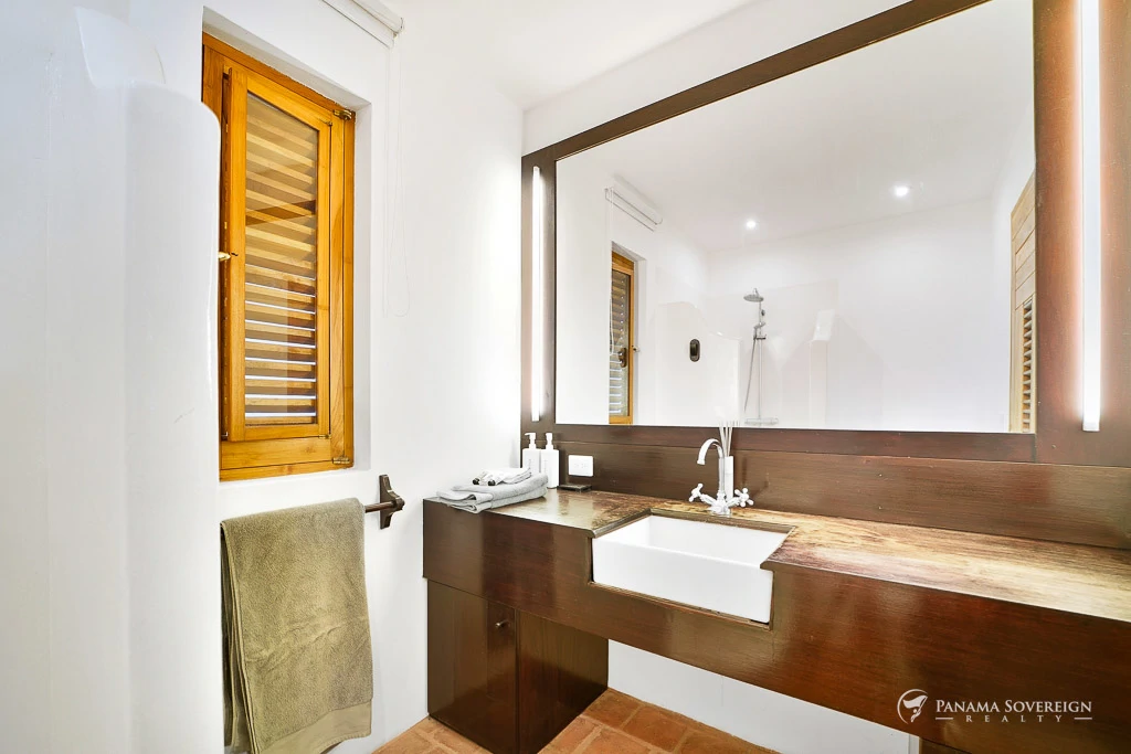 5 Bedroom House in Los Destiladeros - Gallery image 23