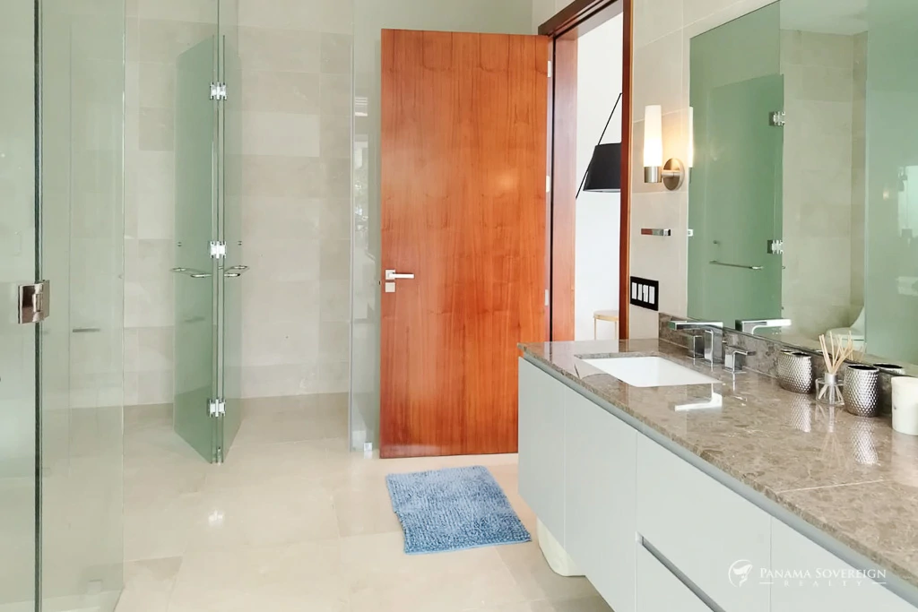 5 Bedroom House in Rio Hato - Gallery image 20
