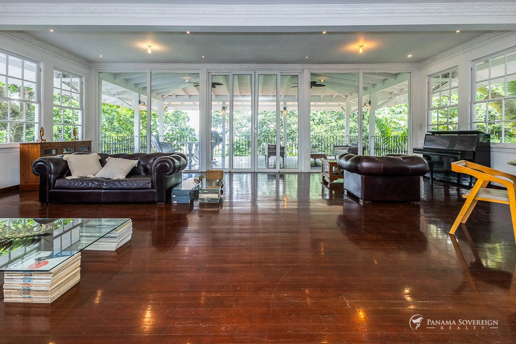 4 Bedroom House in Canal Zone - Gallery image 7