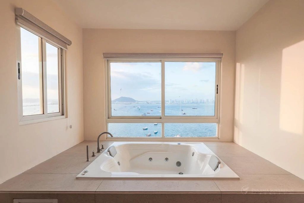 3 Bedroom Condo in Amador Causeway - Gallery image 8