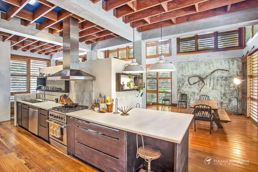 4 Bedroom House in Canal Zone - Gallery image 16