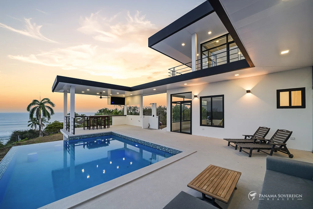 3 Bedroom House in Los Destiladeros