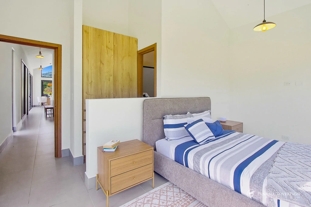 3 Bedroom House in Canas - Gallery image 11