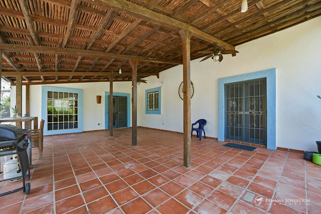 3 Bedroom House in Pedasi - Gallery image 18