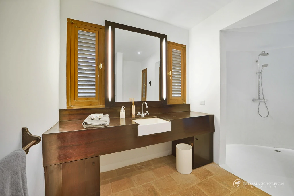 5 Bedroom House in Los Destiladeros - Gallery image 19