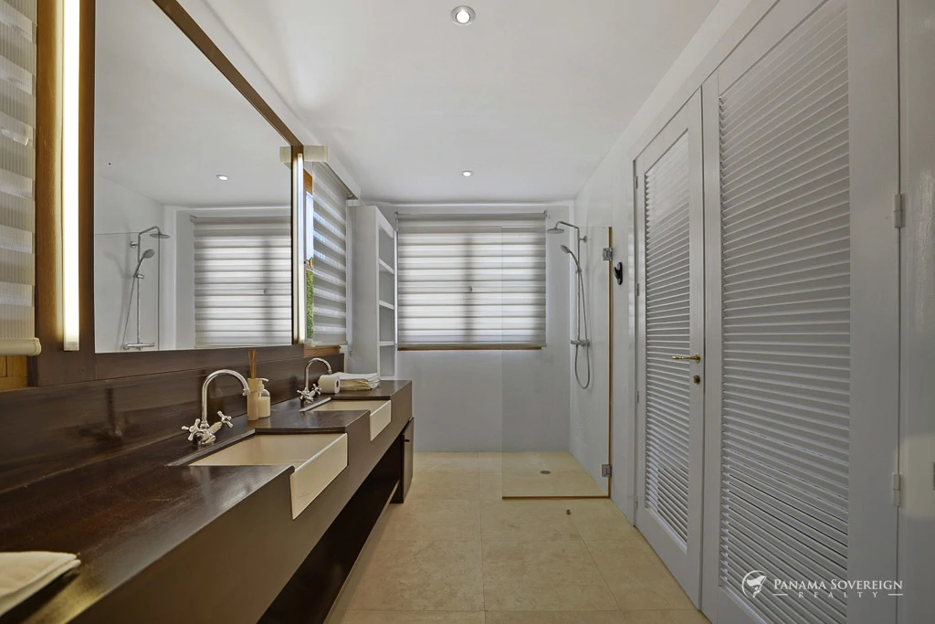 5 Bedroom House in Los Destiladeros - Gallery image 47
