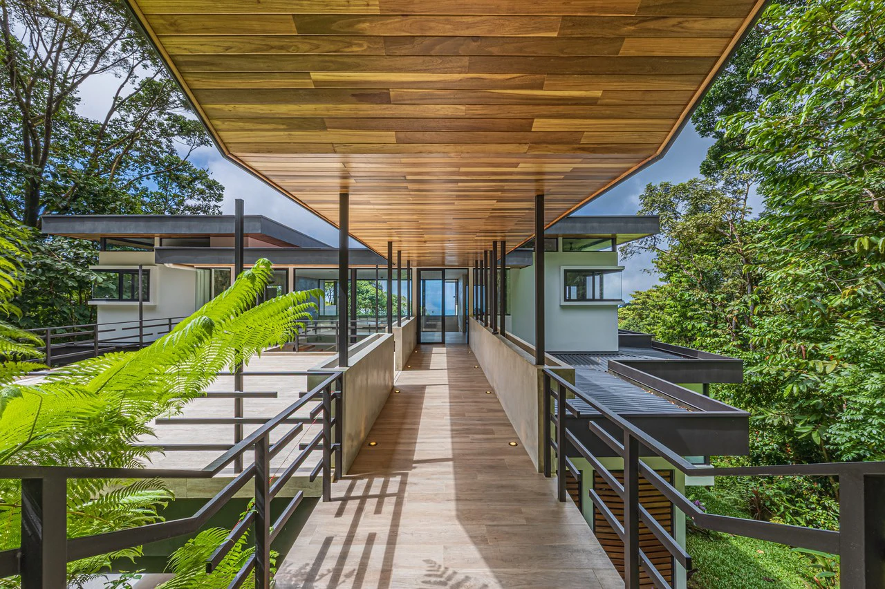 Casa Koules: Architectural 5-Bedroom Oceanview Estate in Prestigious Costa Verde Estates - Gallery image 46