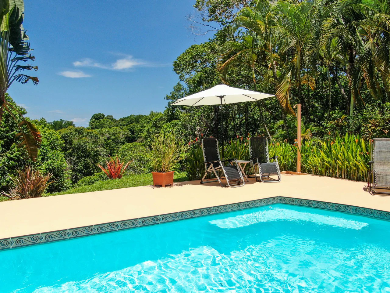 Commerical Property with 4 Ocean View Rental Units in Ojochal - Gallery image 3