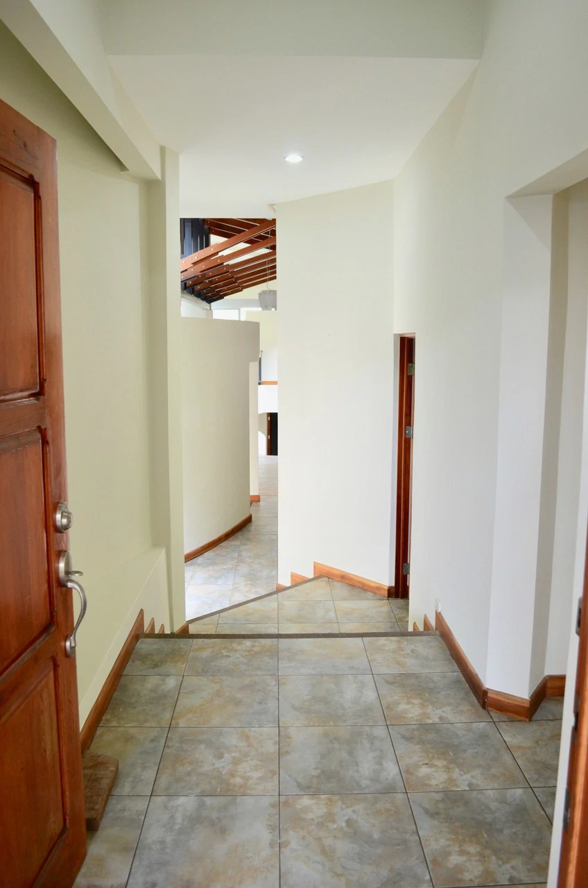 Mountain modern house in San Isidro, Costa Rica - Gallery image 14