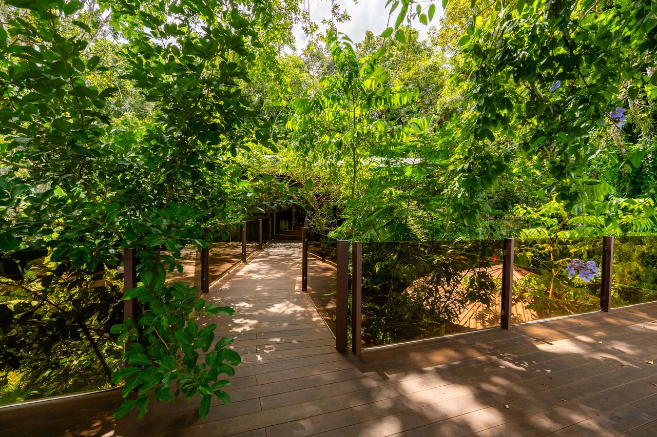 Prime 7.8 Acre Commercial Property with Restaurant for Sale in Costa Rica - Gallery image 37