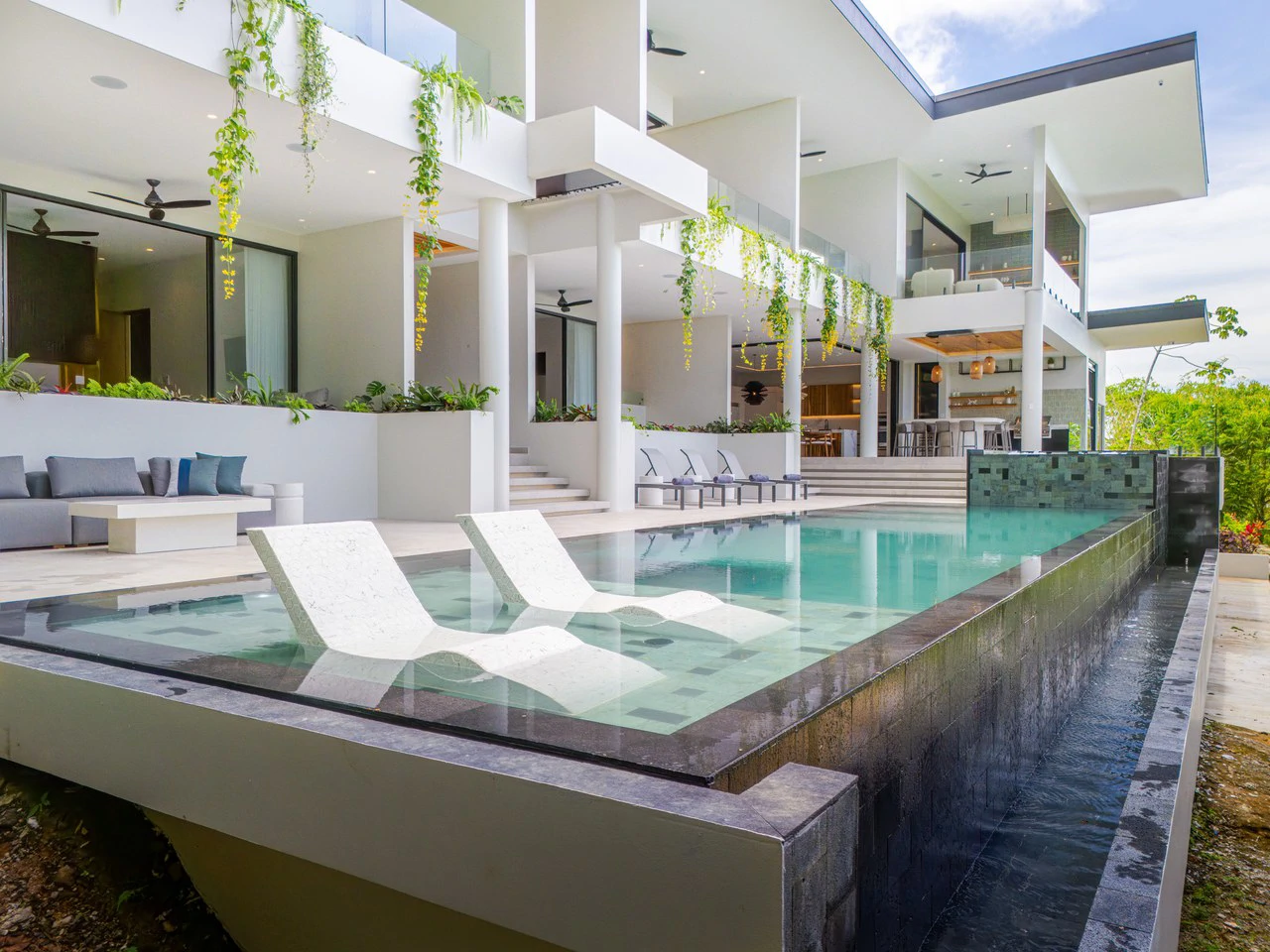Acqua Blu: Mountain House For Sale in Escaleras - Gallery image 12