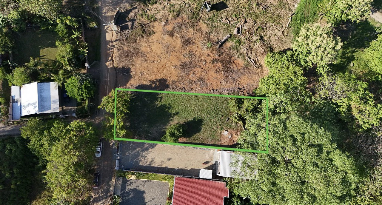 ZONED RESIDENTIAL / COMMERCIAL LOT IN COVETED LOCATION!!