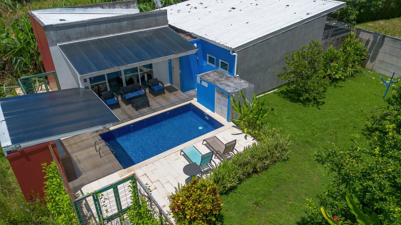 Playa Chamán Beach: Home for Sale – 3 Br, Pool, Walk to the Beach - Gallery image 4