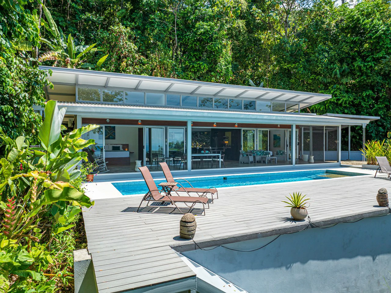 Uvita Ocean and Whale Tail View Modern Home on 3.64 Acres in Exclusive Enclave - Gallery image 4