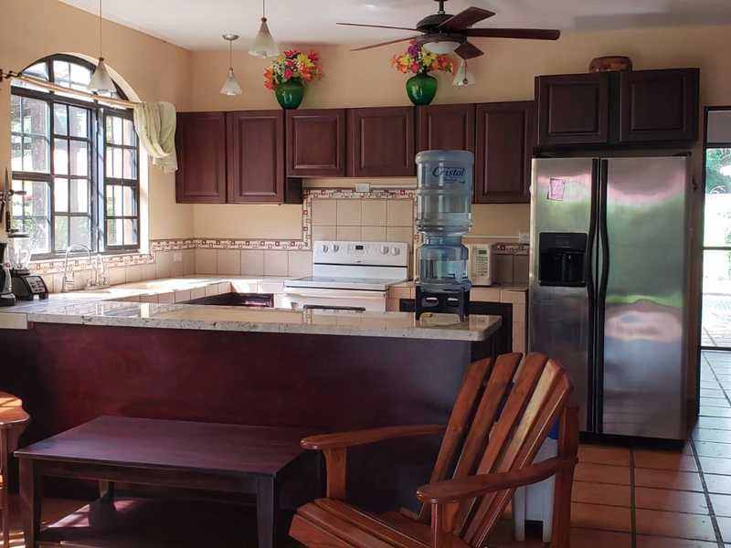 Casa Tropical Breezes: Walk to the Beach from a Secure Gated Community in Bejuco! - Gallery image 8