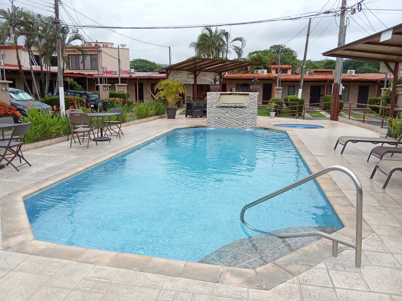 Jaco 2 Floors, 3 Bedrooms in a Gated Community , Beach one block - Gallery image 3