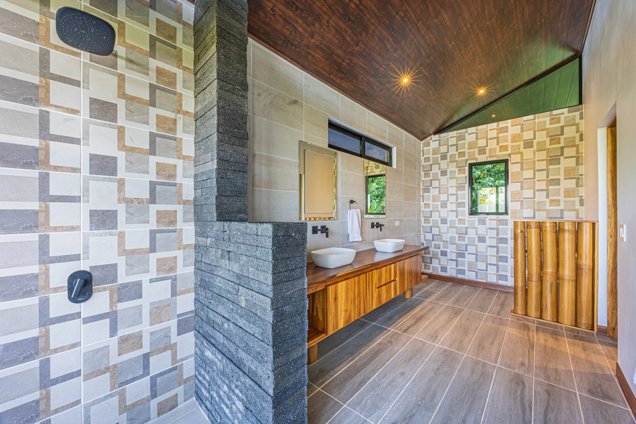 Beautiful Ocean View Casa Espiritu de la Jungla in Ojochal. Excepting Bitcoin!: Mountain House For Sale in Ojochal - Gallery image 26