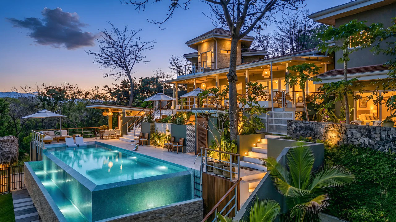 Casa Pochote: Artisan Luxury Villa in Tamarindo | Pool, Jacuzzi & Langosta Beach Club Membership Included