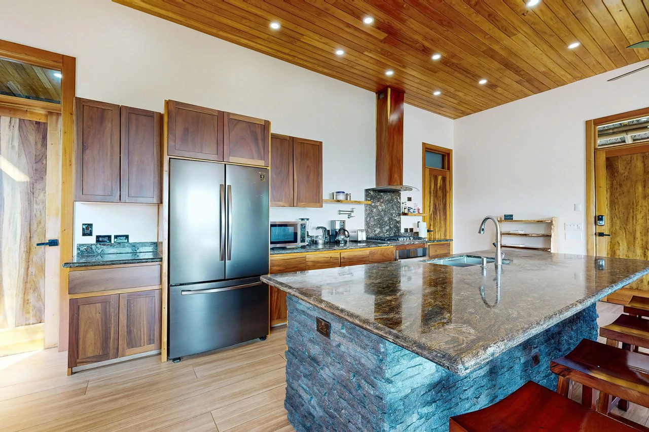 1.25 ACRES – 4 Bedroom Luxury Ocean View Home In Gated Community With Amazing Pool, Yoga Deck, Easy Access! Owner Financing Available!! - Gallery image 14