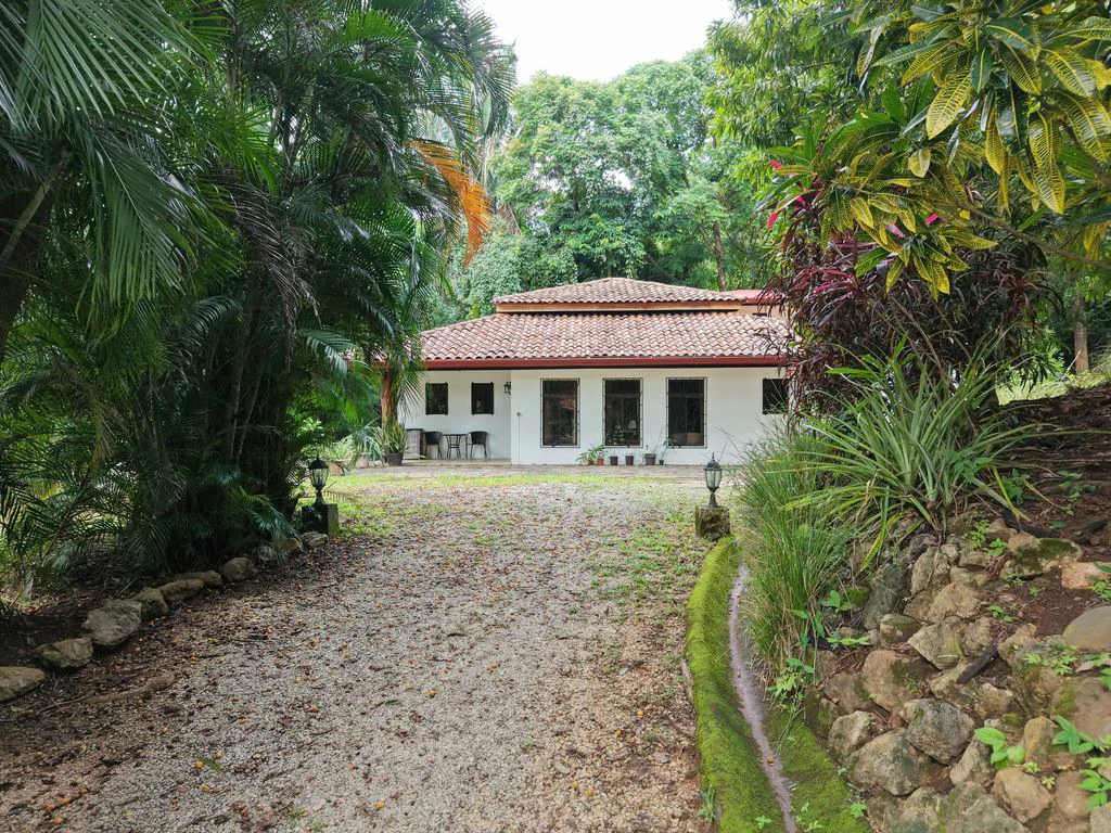 Casa Mariola: PRICE REDUCTION | Colonial Charm Meets Tropical Living in Samara Woods - Gallery image 4