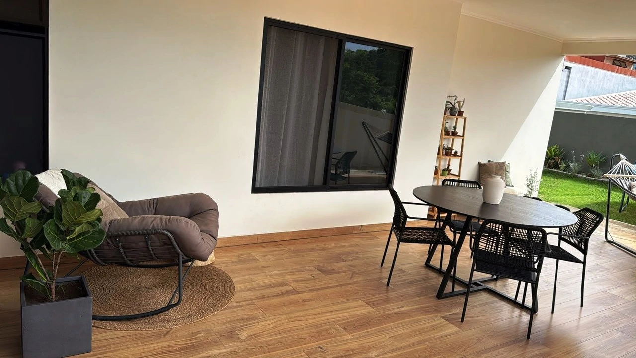 Casa Provenza...:  New Single Level Home - Secure Gated Community! - Gallery image 14