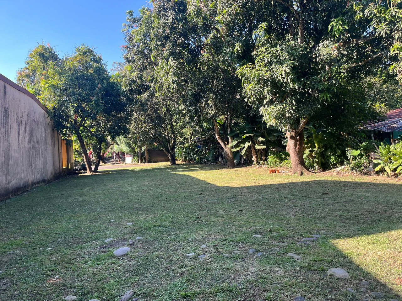 Prime Land for Construction in Costa Rica: Ready-to-Build Lot in Playa Herradura, Garabito: Lot near the Beach Playa Herradura Costa Rica
