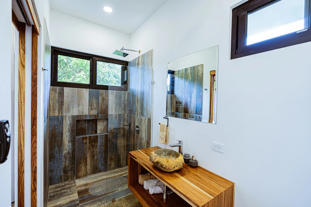 Casa Las Brisas Stunning Whale’s Tail Ocean View Home in Uvita - Gallery image 75