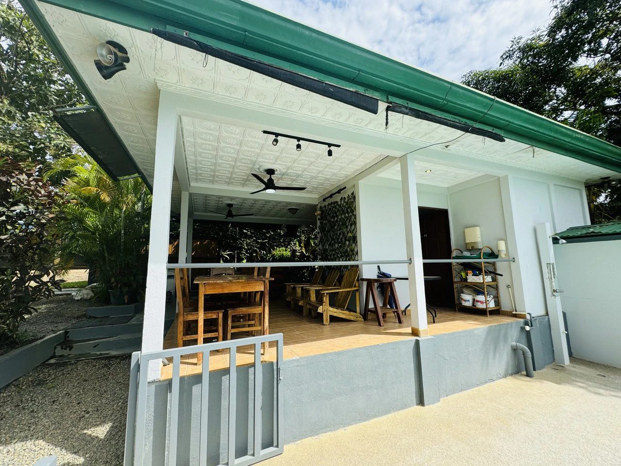 Downtown Uvita Commercial Room Rentals with Restaurant - Gallery image 29