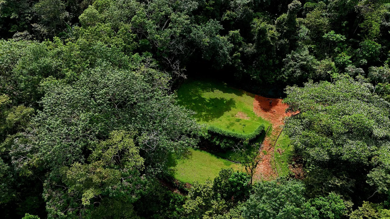 Tropical Paradise in Uvita: 939 sqm Property with Dual Building Sites, 5 Minutes from the Beach - Gallery image 11