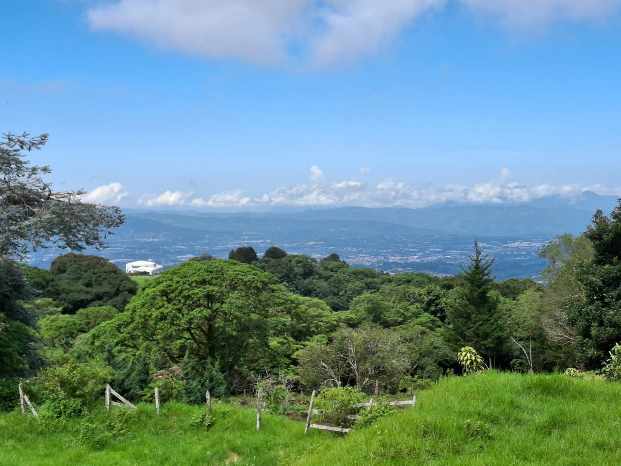 Santa Barbara Gem: Prestigious Residential Lot in an Elite Enclave! - Gallery image 9