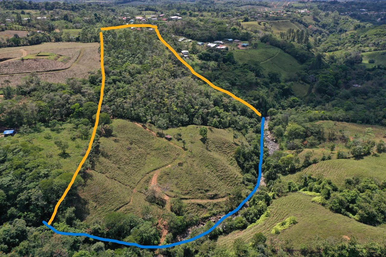 12.5 Acre Riverfront Mountain Estate with Valley and Chirripó Views - Gallery image 2