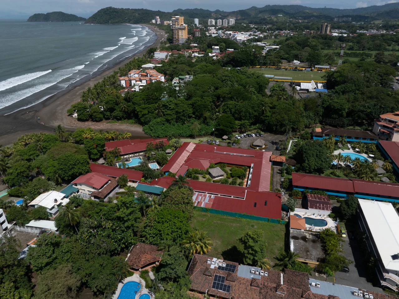 Beautiful Lot a few meters from the beach Property for Sale: 1,103 m² Lot in Playa Jaco, Costa Rica - Gallery image 5