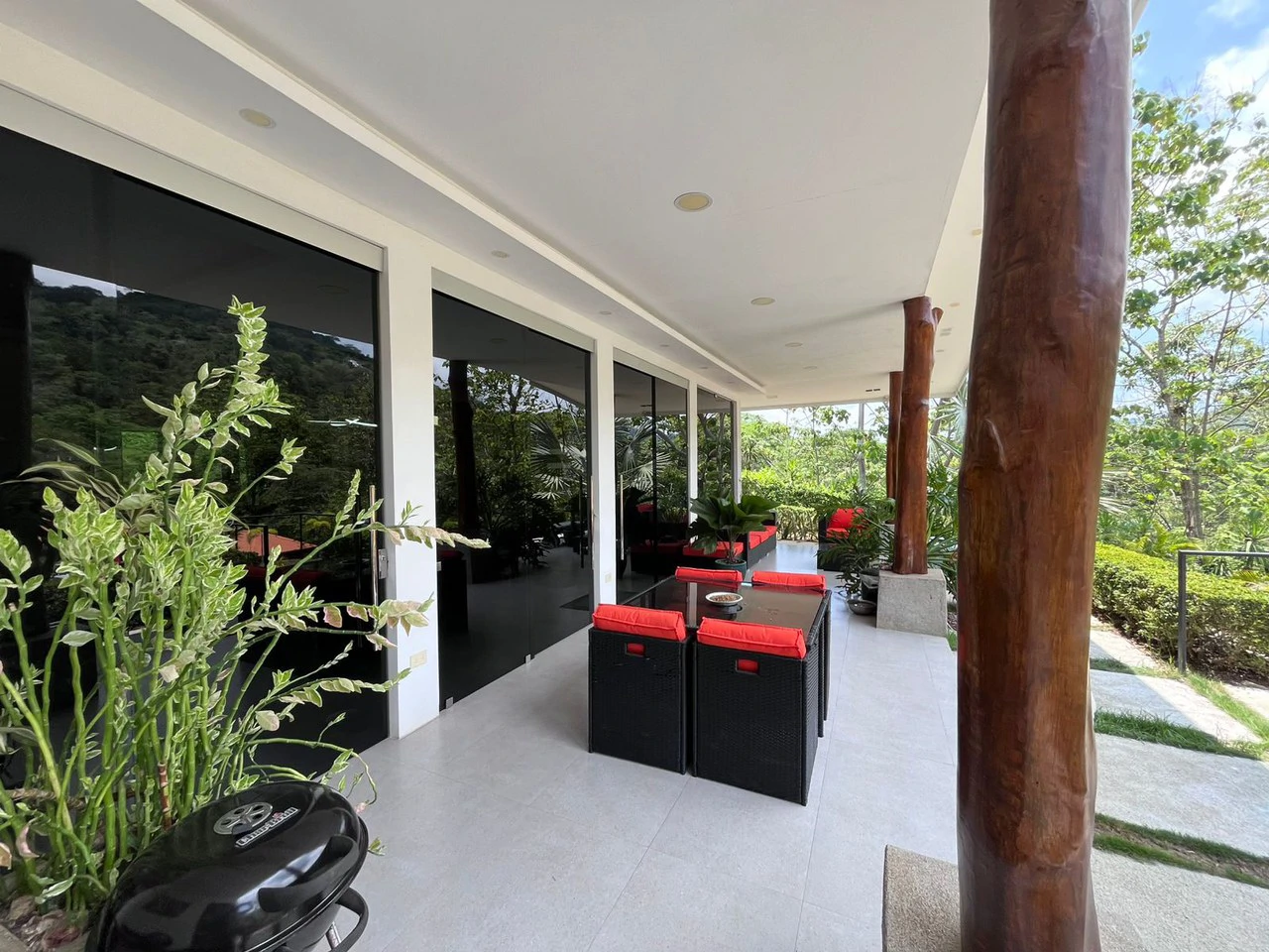 Exclusivity and Nature near the beach. Costa Rica: Large home on a large property near the beach - Gallery image 16