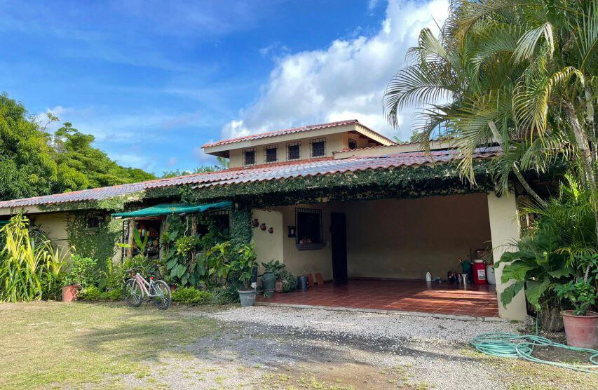 SUEÑO VERDE: House For Sale in Liberia