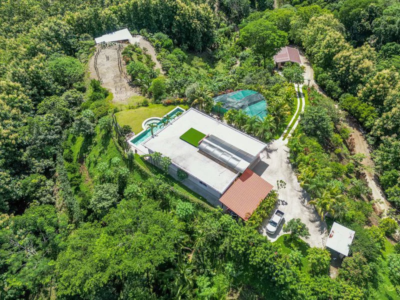 Casa Koi: Luxury 3-Hectare Hilltop Property with Stunning 360° Mountain Views, Main Home, Guest House & Workshop, Minutes from Samara - Gallery image 2
