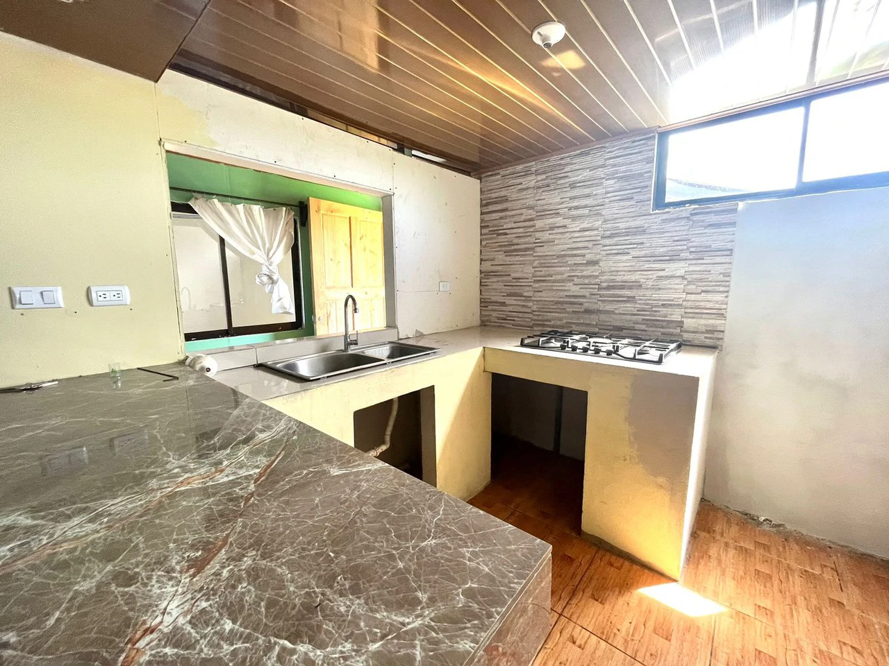 CASA PLAYA BANDERA: Just 2 minutes from the beach, property with house and independent apartment, ideal for investment - Gallery image 20
