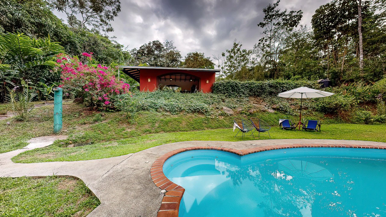 A TRANQUIL HAVEN: PRIME INVESTMENT OPPORTUNITY IN UVITA'S LUSH RIVER ENCLAVE: Mountain Hotel/Resort/Hostel For Sale in Uvita - Gallery image 45