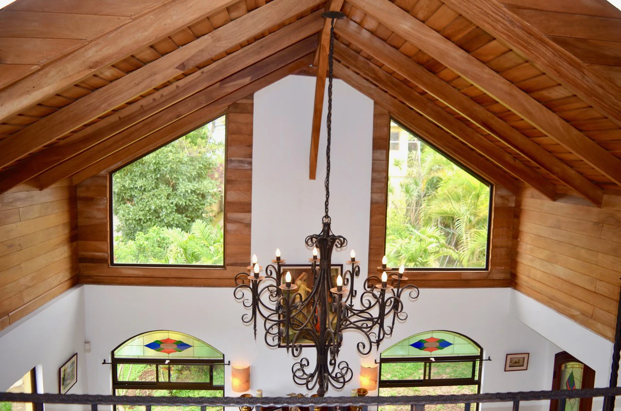 MOUNTAIN PROPERTY WITH VIEW AND 3 HOUSES - Gallery image 32