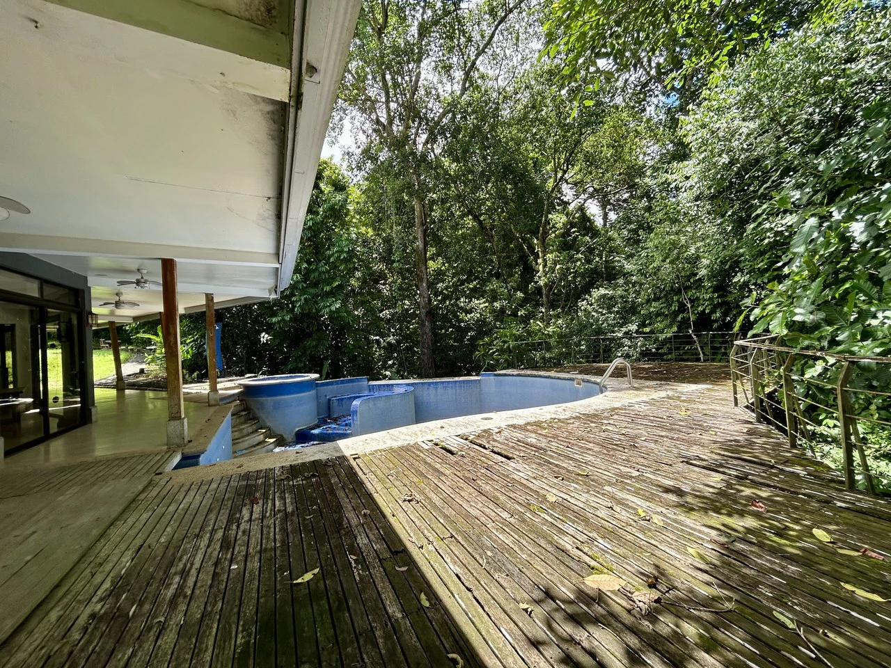 Fixer-Upper Home with an studio Office in Palmar Norte on a 7.58 Acres Property - Gallery image 56