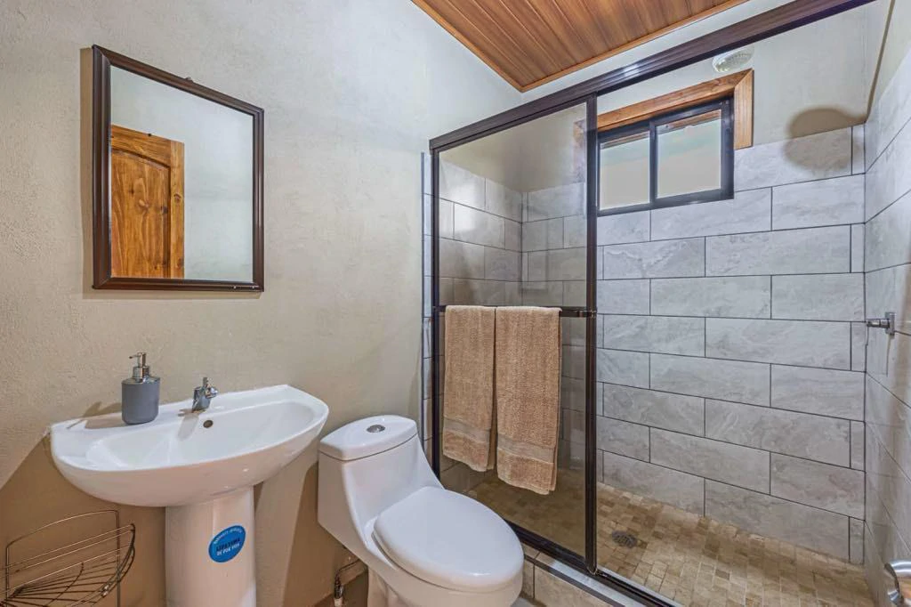 Casa Guacamaya: Casa Guacamaya Multi-Home Sanctuary Minutes from Whale Tail Beach, Uvita - Gallery image 15