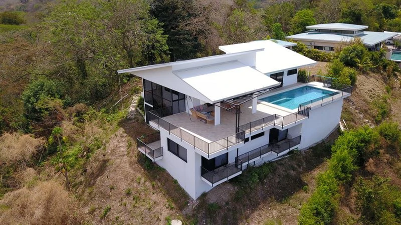 Casa Gostosa: Stunning Modern Home with Panoramic Views – 3 Bedrooms, Pool, and Peaceful Setting