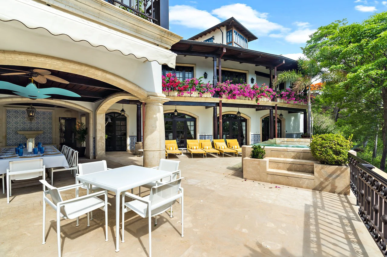 27 Cartagena: Unique Luxury Beachfront Home - Gallery image 49