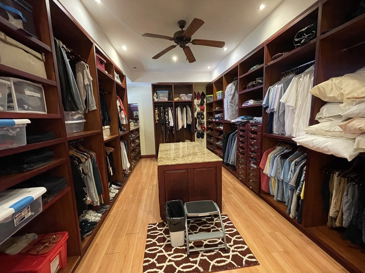 Dona Rosa: House For Sale in Bosques de Doña Rosa - Gallery image 15