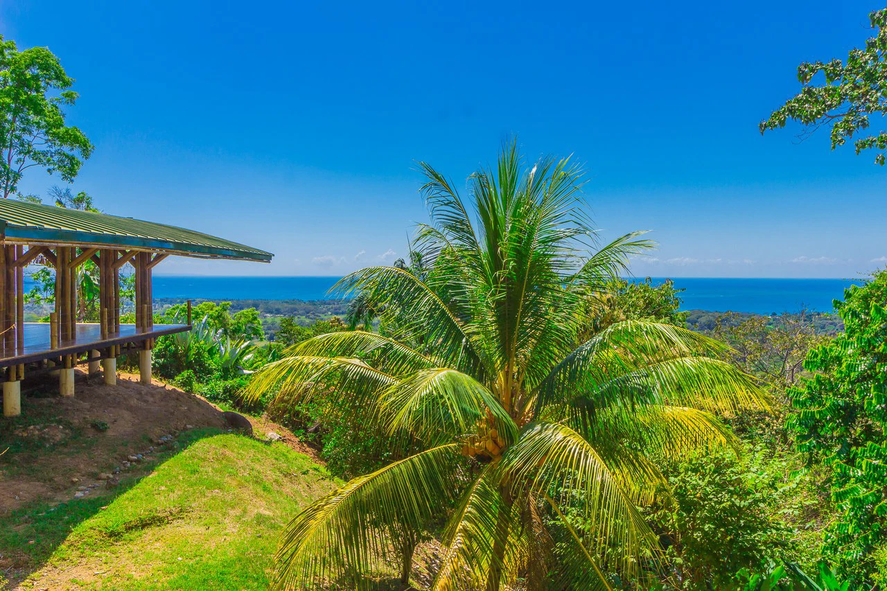 Popular 20-room Boutique hotel /retreat. Stunning ocean views - Gallery image 54