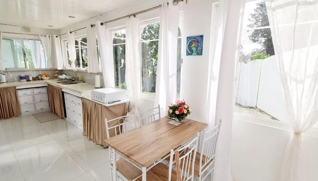 VILLA VIDA TRANQUILA - Modern Bright Home on Lake Front Property-DRASTIC REDUCTION FROM $585,000 - photo 7
