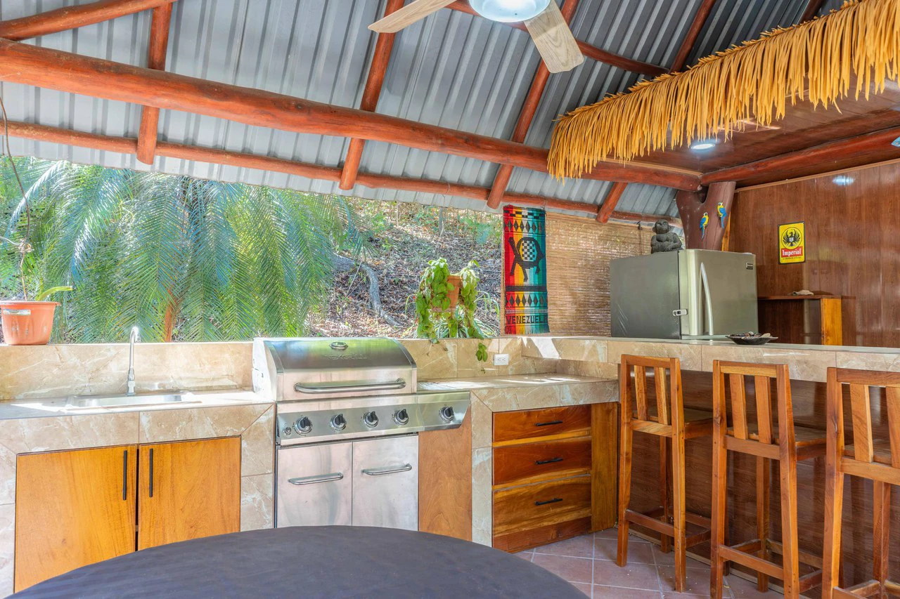 Casa Sereno: A Spacious Retreat Just Minutes From Town - photo 17