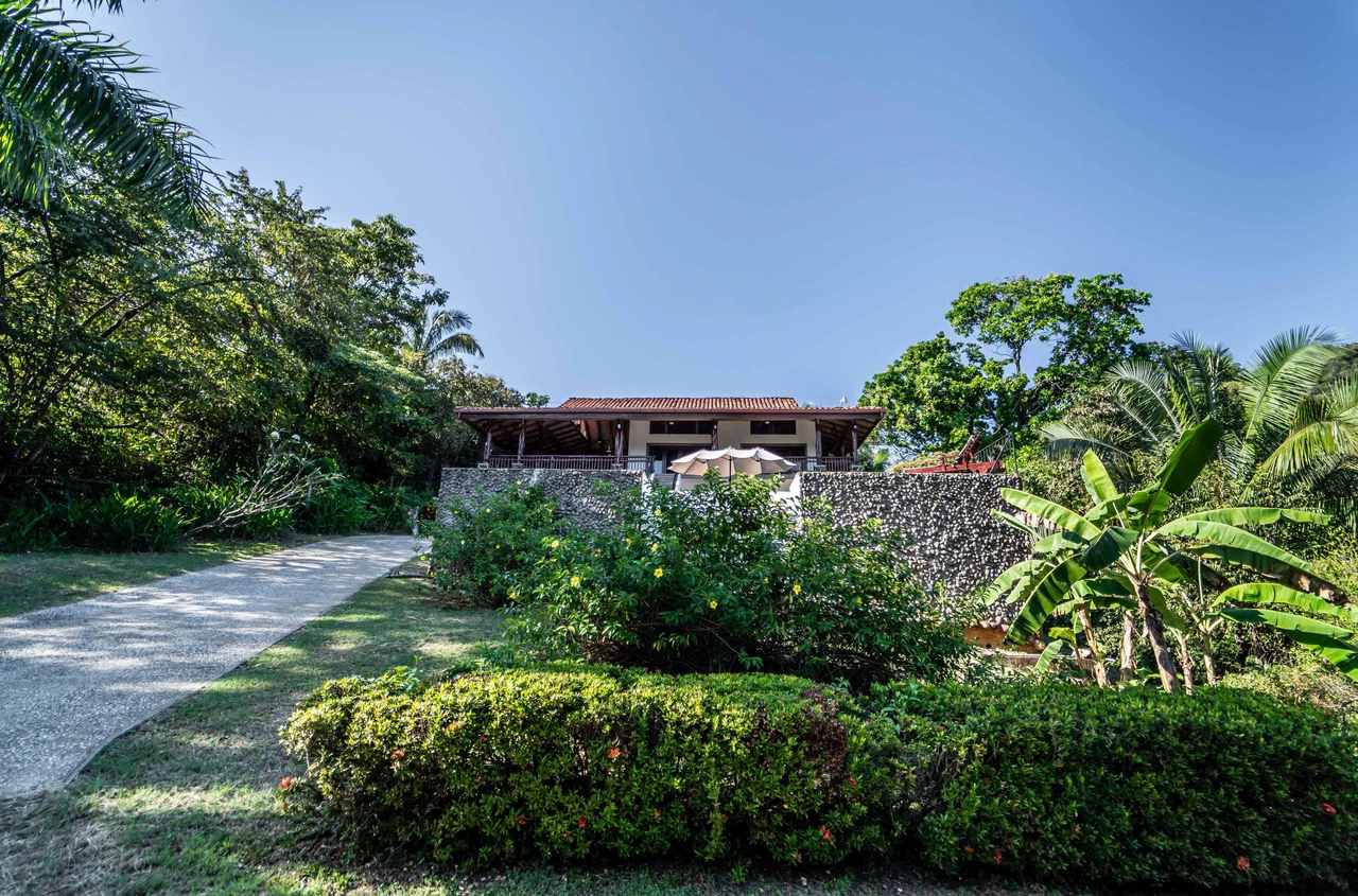 Casa Serenidad: Near the Coast House For Sale in Zapotal - Gallery image 2
