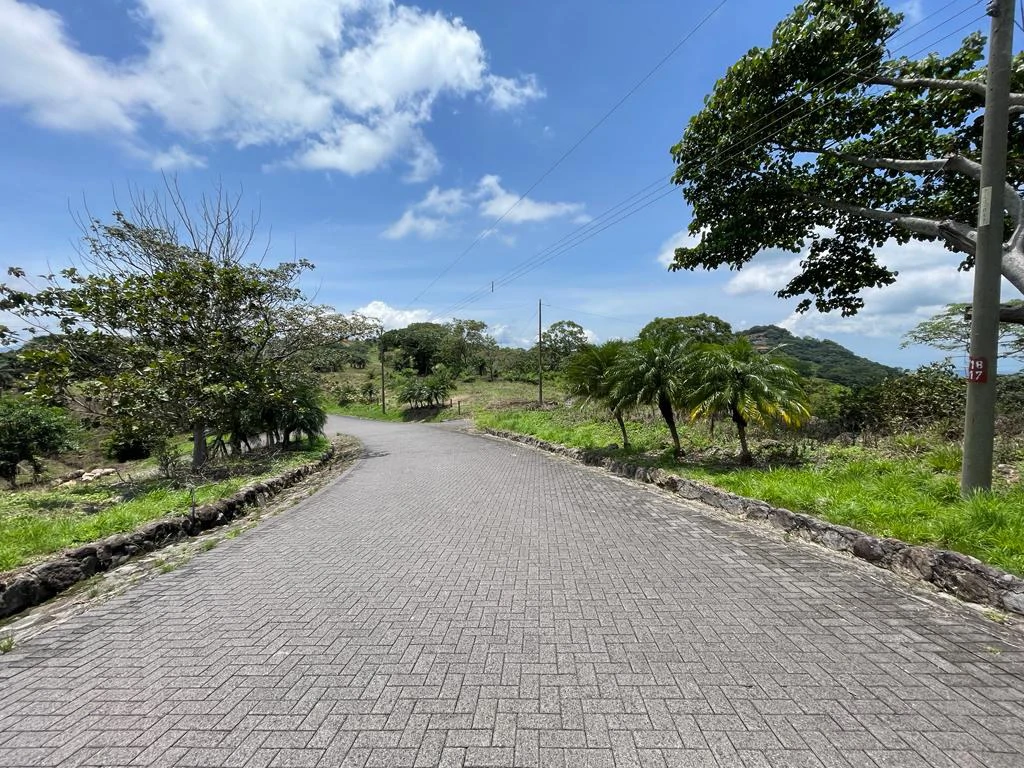 Mountain and ocean view lot for sale in residencial Vista Mar between San Mateo Orotina Alajuela - Gallery image 6